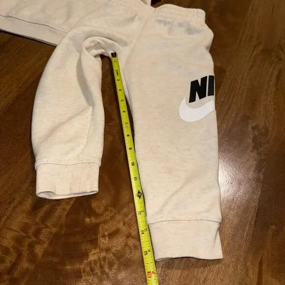 Nike Sportswear Club Fleece, Little Kids' Hoodie Set Size 4T - Picture 8 of 8